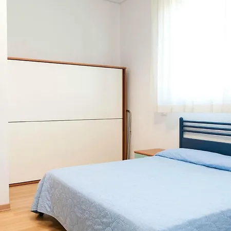 Mima Hostel Moorea Milano Marittima Buitenkant foto
