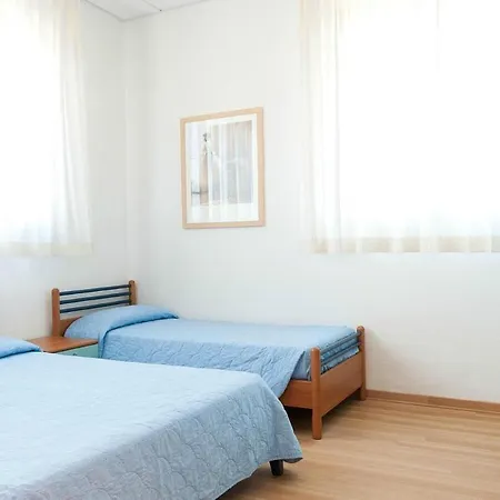 Mima Hostel Moorea Milano Marittima Buitenkant foto